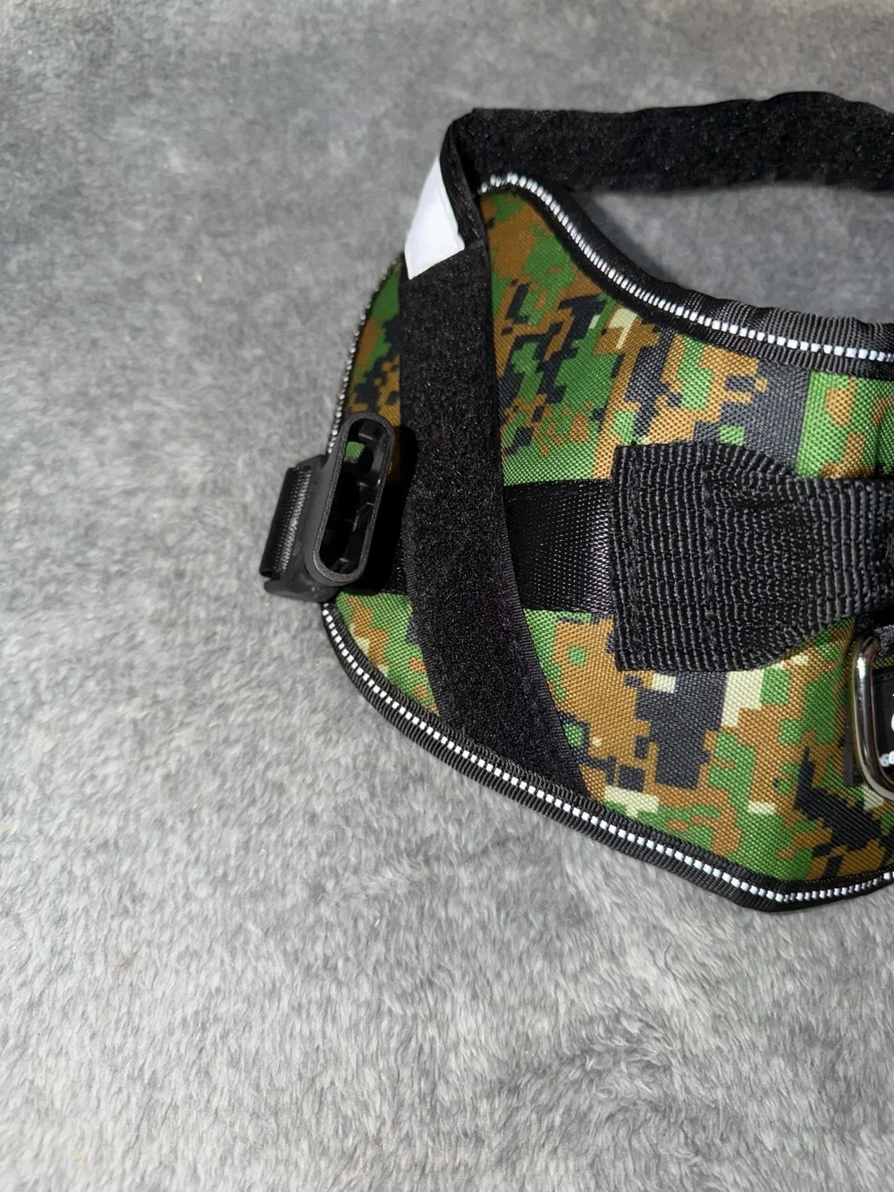 Doggy Kingdom No Pull Dog Pet Harness Adjustable  Reflective Size Medium Camo